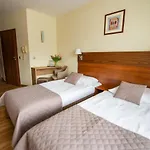 Hotel Ostaniec 3*