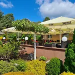 Hotel Ostaniec