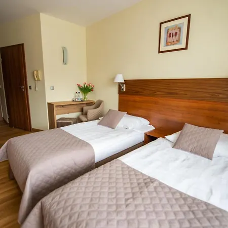 Hotel Ostaniec 3*