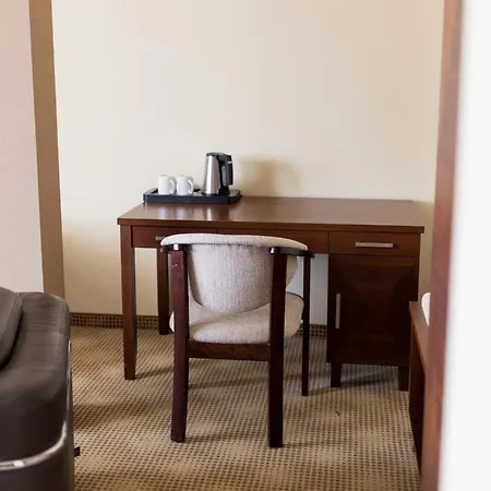 Hotel Ostaniec 3*